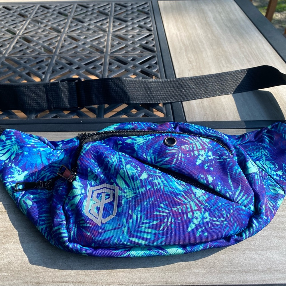 Born primitive Fanny pack